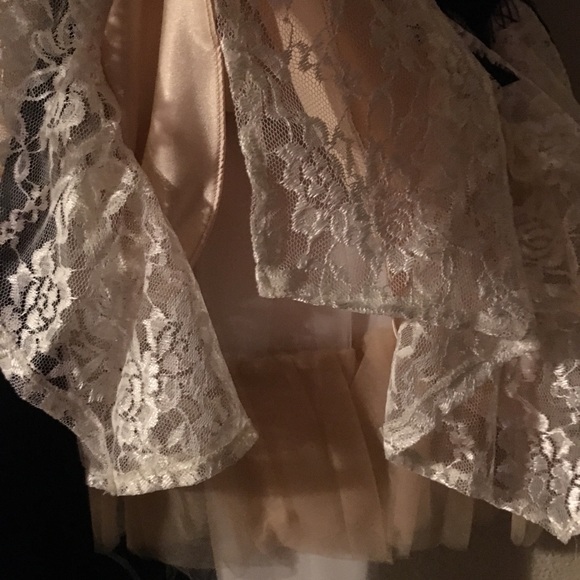 Dress - Picture 4 of 6